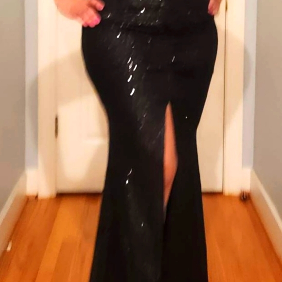 FORMAL/ PROM DRESS - Picture 4 of 4